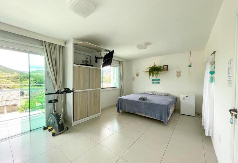디럭스 스위트 킹 침대, Ipê Palmas Hostel