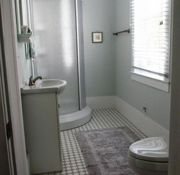 غرفة عائلية, Ardendales