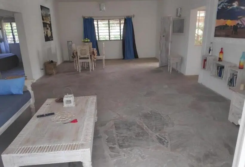 سوییت, Kimya House, Watamu