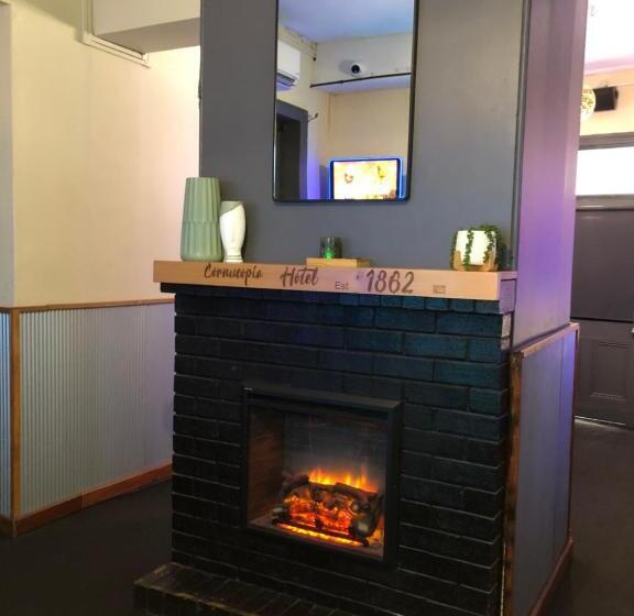 带共用浴室的标准房间, Cornucopia