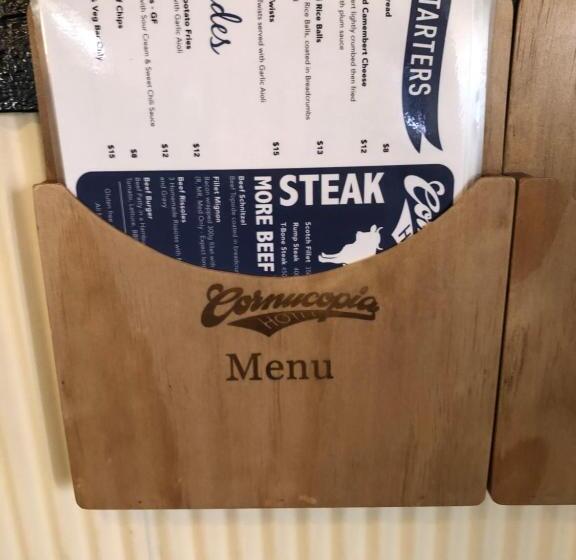 带共用浴室的标准房间, Cornucopia