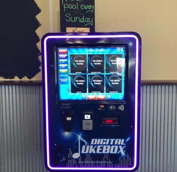 家庭房间共用浴室, Cornucopia