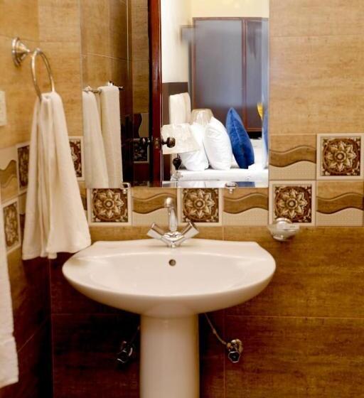 اتاق سوپریور, Noor Plaza