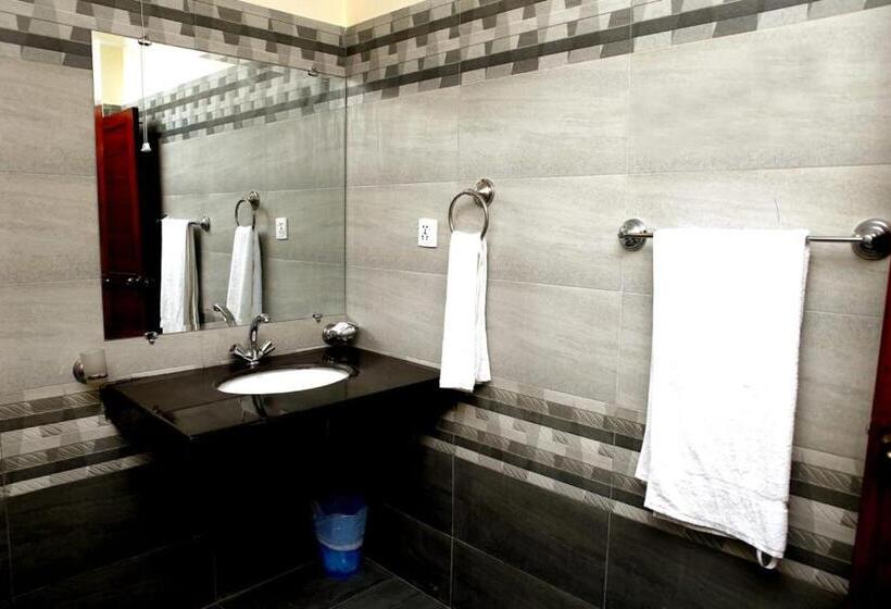 اتاق سوپریور, Noor Plaza