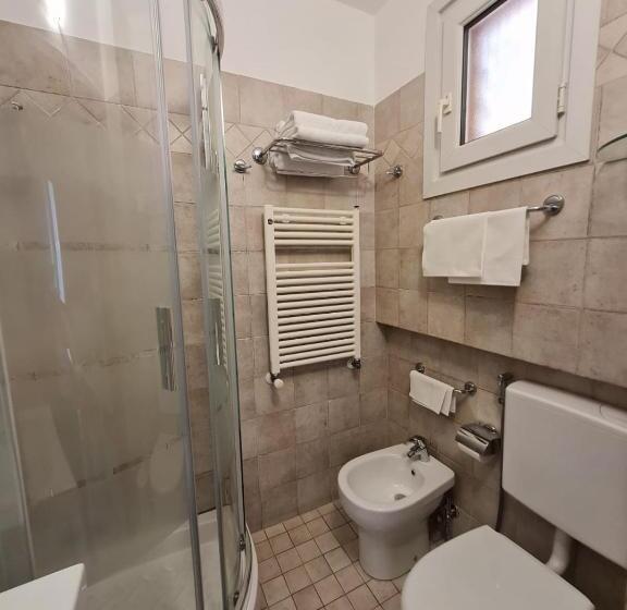 اتاق استاندارد, La Magnolia B&b