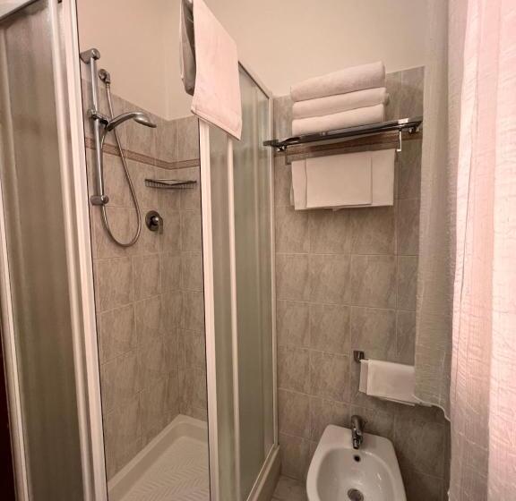Standard Triple Room with Terrace, La Magnolia B&b