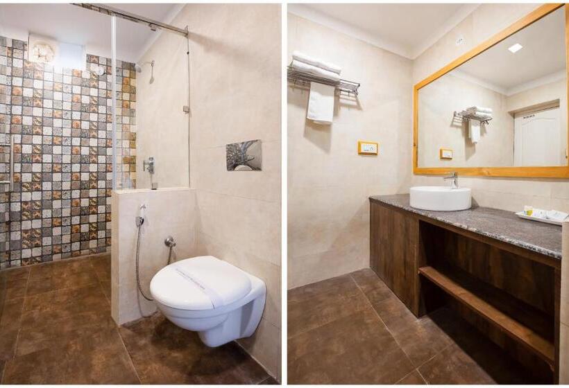 Deluxe Room with Balcony, The Nature S Green Resort, Bhimtal, Nainital