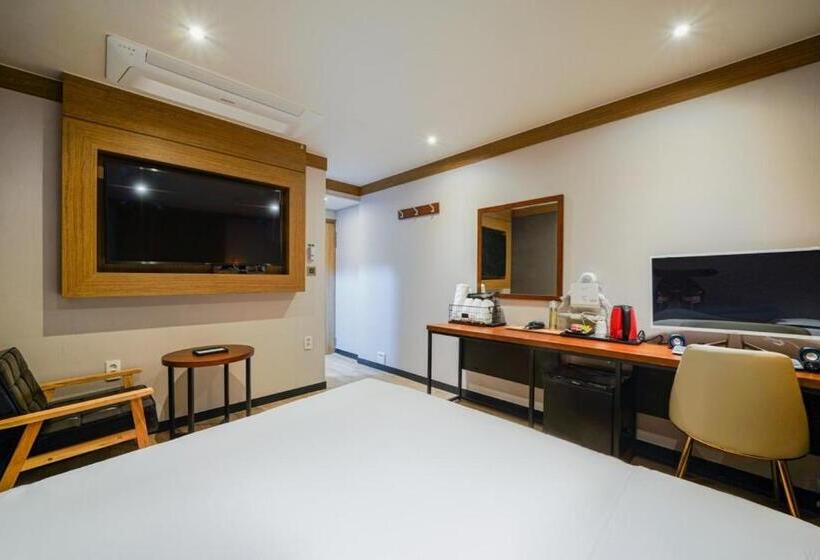 Номер Deluxe, The Stone Bridge Hotel Dongnae