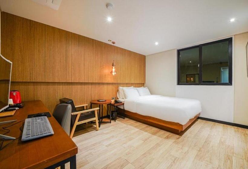 اتاق لوکس, The Stone Bridge Hotel Dongnae