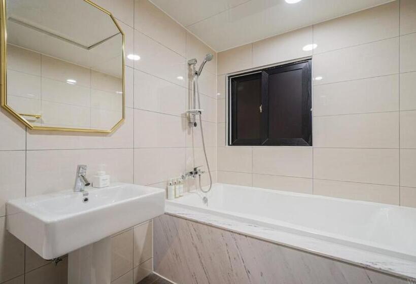 مجموعه ویستا شهر, The Stone Bridge Hotel Dongnae