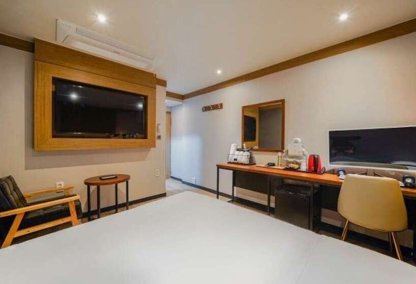 Номер Стандарт, The Stone Bridge Hotel Dongnae