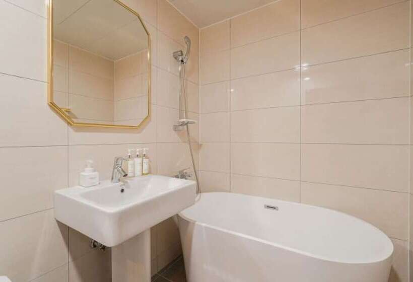 اتاق استاندارد, The Stone Bridge Hotel Dongnae