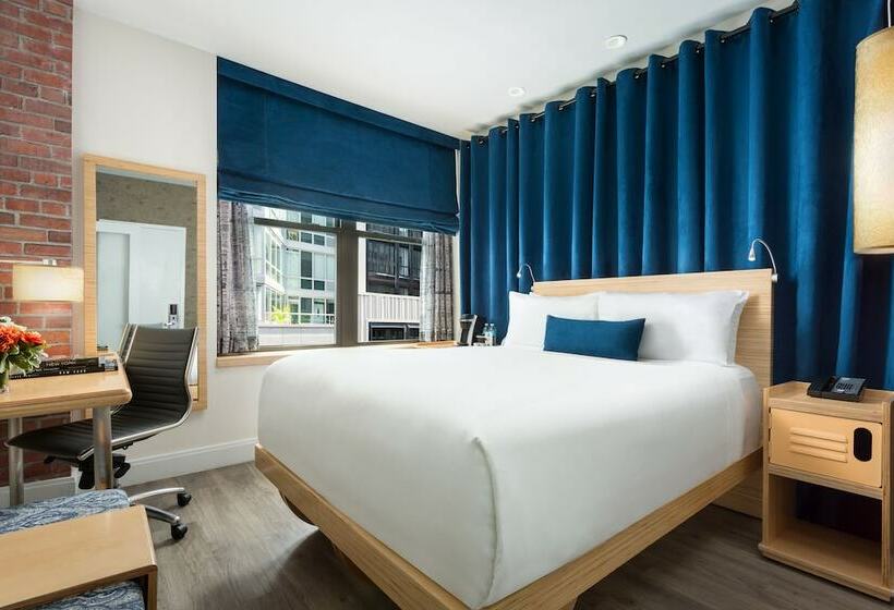 高级大房间, Arthouse