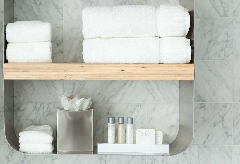 高级大房间, Arthouse