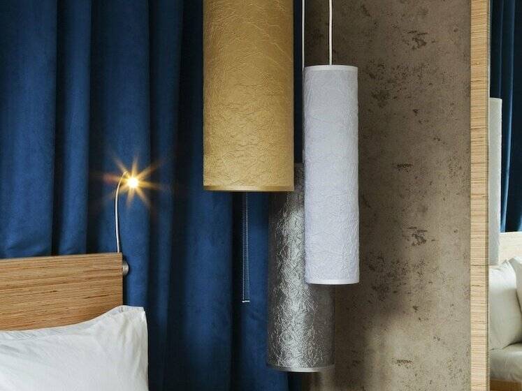 标准间带露台, Arthouse