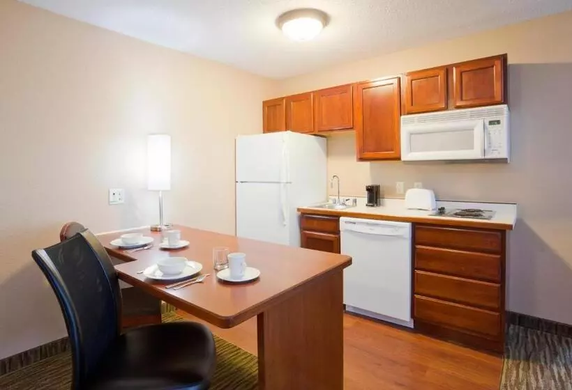 سوئیت با تخت بزرگ, Grandstay Residential Suites Hotel   Eau Claire