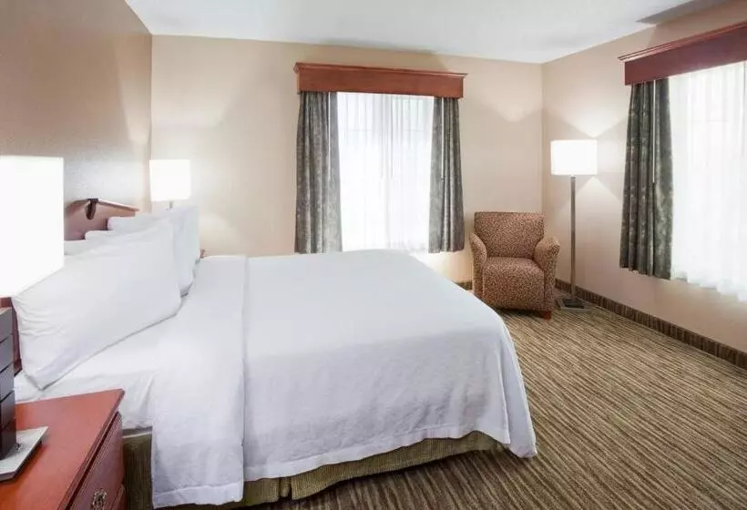 سوییت لوکس, Grandstay Residential Suites Hotel   Eau Claire