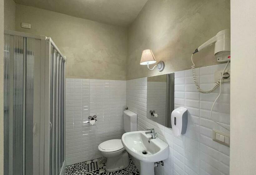 标准三人间, Aurelia Milano Centrale