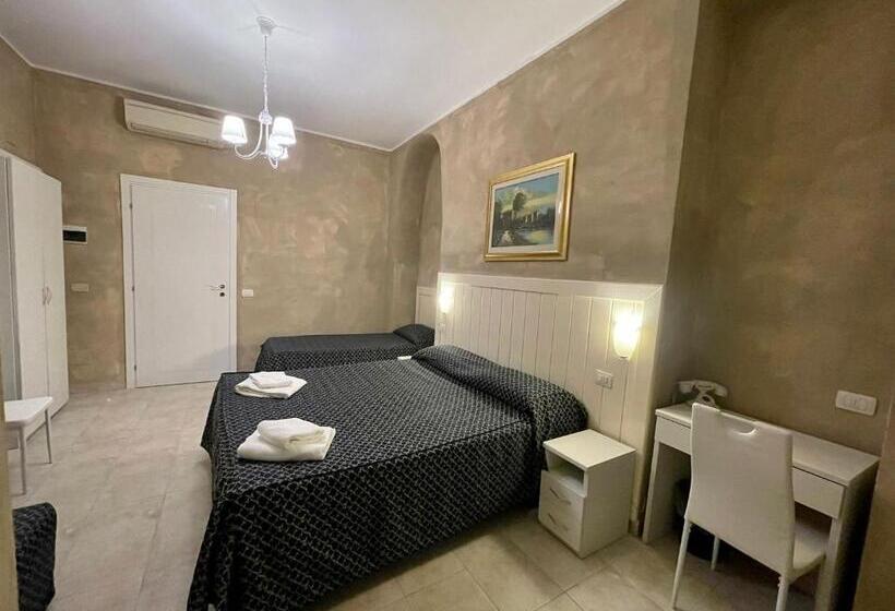 标准三人间, Aurelia Milano Centrale