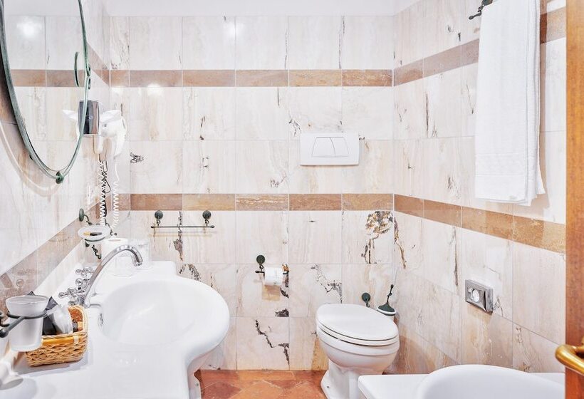 سوئیت سینیور, Borgo Casabianca