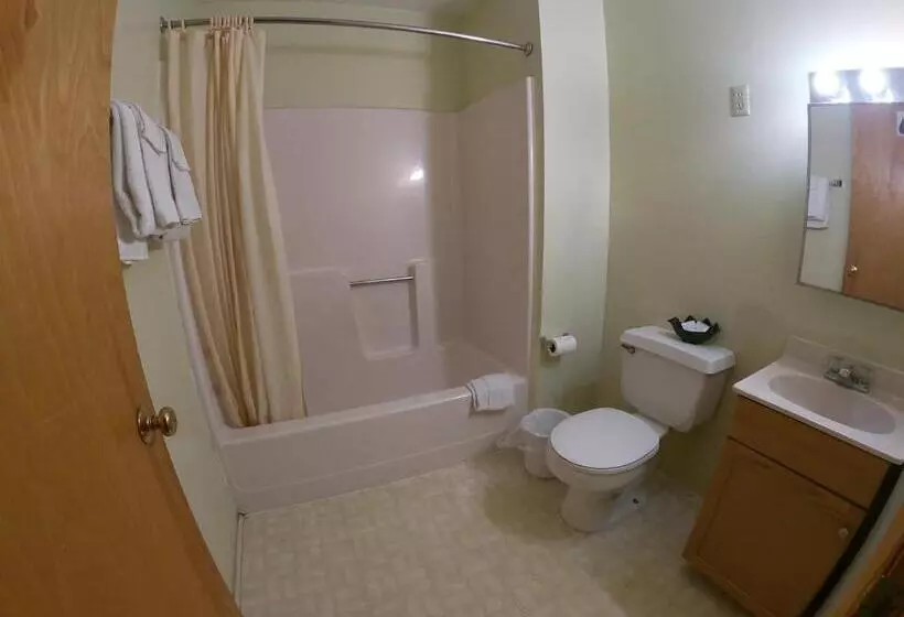 スタンダードトリプルルーム, Budget Inn Clearfield Pa