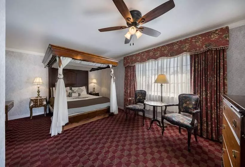 اتاق لوکس, Carmel Inn & Suites