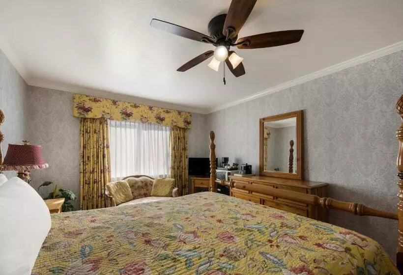 اتاق استاندارد با تخت بزرگ, Carmel Inn & Suites