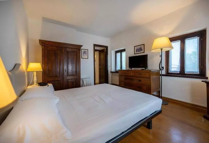 Perhehuone, Palazzo Viviani Castello Di Montegridolfo