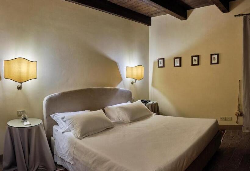 수피리어 룸, Palazzo Viviani Castello Di Montegridolfo