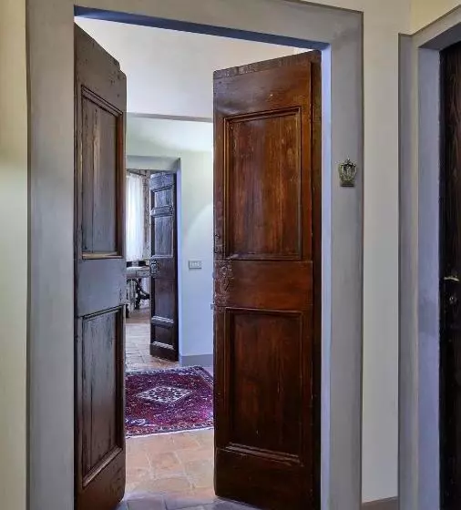 Juniorsviitti, Palazzo Viviani Castello Di Montegridolfo