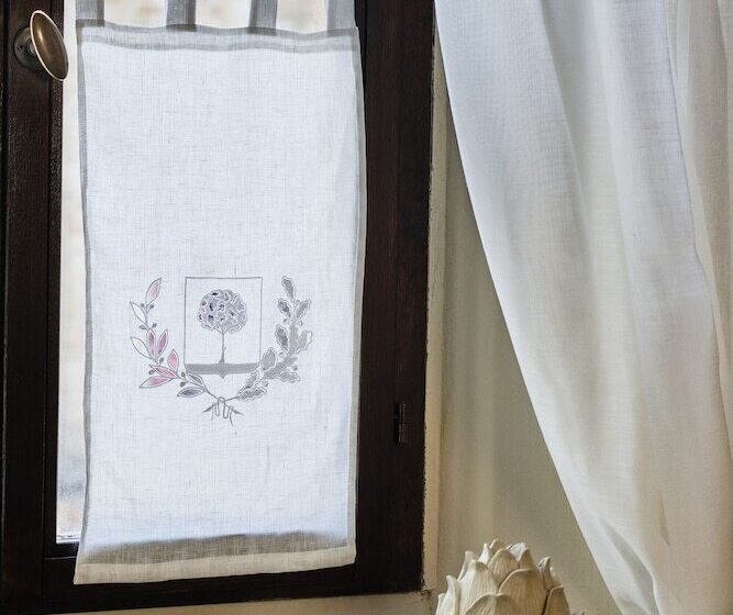 디럭스 룸, Palazzo Viviani Castello Di Montegridolfo