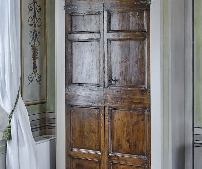 스탠다드 스튜디오, Palazzo Viviani Castello Di Montegridolfo