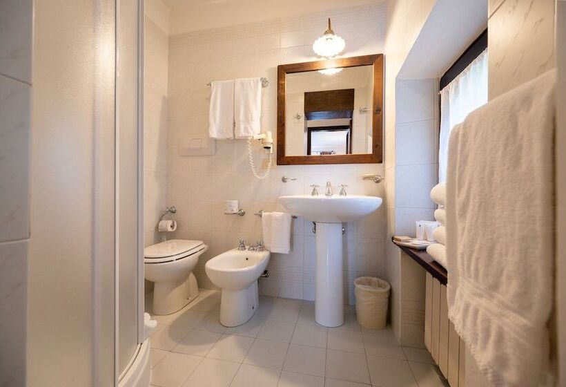 패밀리 룸, Palazzo Viviani Castello Di Montegridolfo