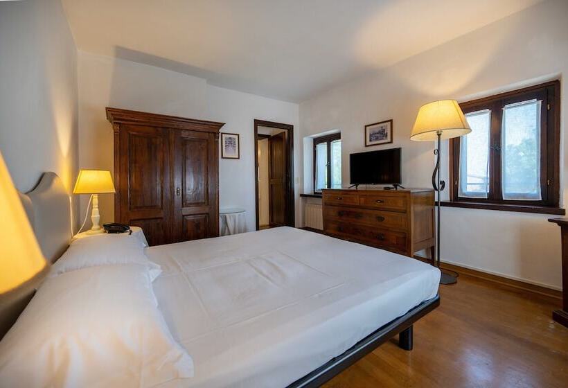 패밀리 룸, Palazzo Viviani Castello Di Montegridolfo