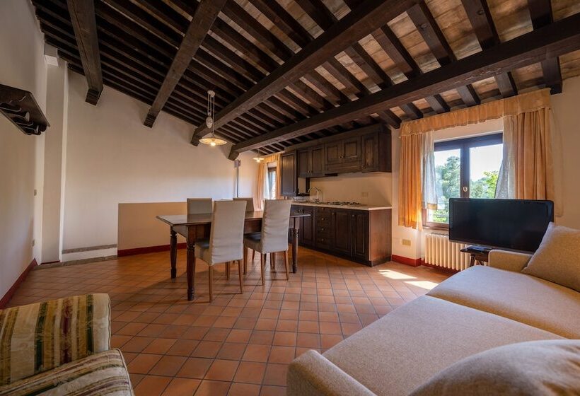 패밀리 룸, Palazzo Viviani Castello Di Montegridolfo