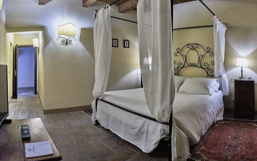 スーペリアールーム, Palazzo Viviani Castello Di Montegridolfo