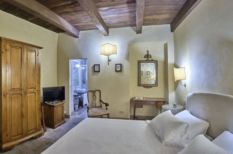 수피리어 룸, Palazzo Viviani Castello Di Montegridolfo