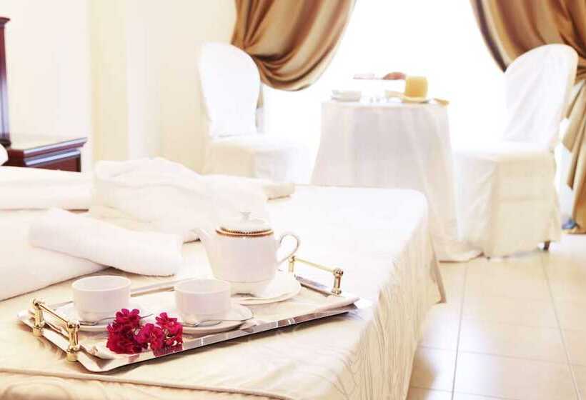 اتاق استاندارد, Club Kennedy