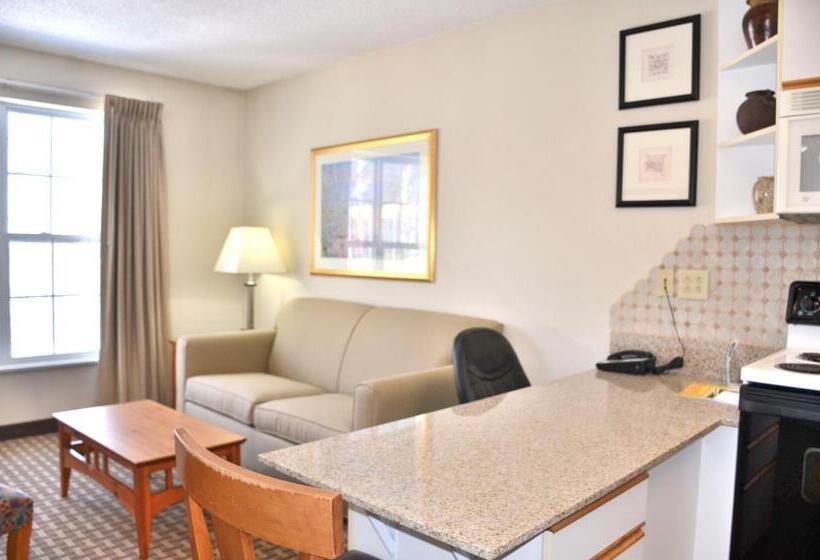 Люкс Кровать Кинг, Cresthill Suites Syracuse