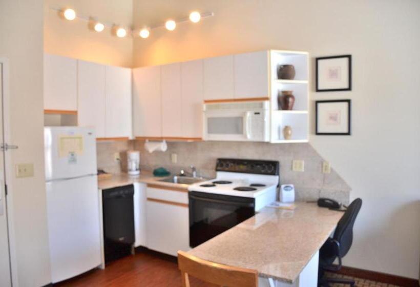 סוויטה, Cresthill Suites Syracuse