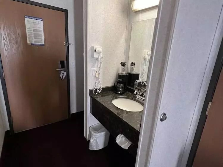 اتاق استاندارد با 2 تخت دوبل, Fairbridge Inn & Suites Williston
