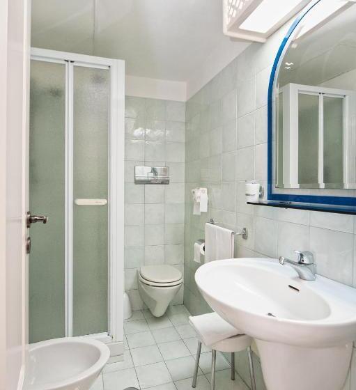 اتاق اکونومی, Gabbiano