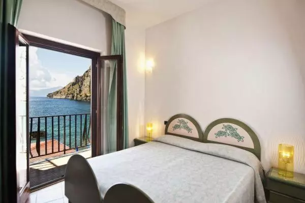 Camera Standard Vista Mare, Gabbiano