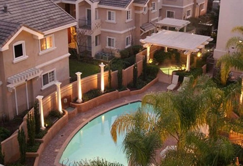 ‫فيلا غرفة نوم واحدة, Grand