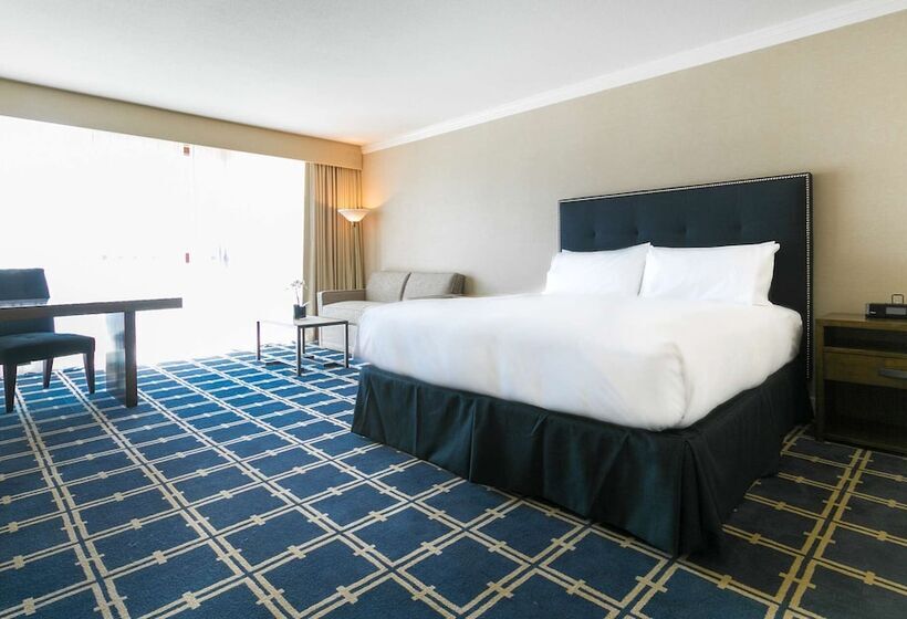 غرفة قياسية, Grand