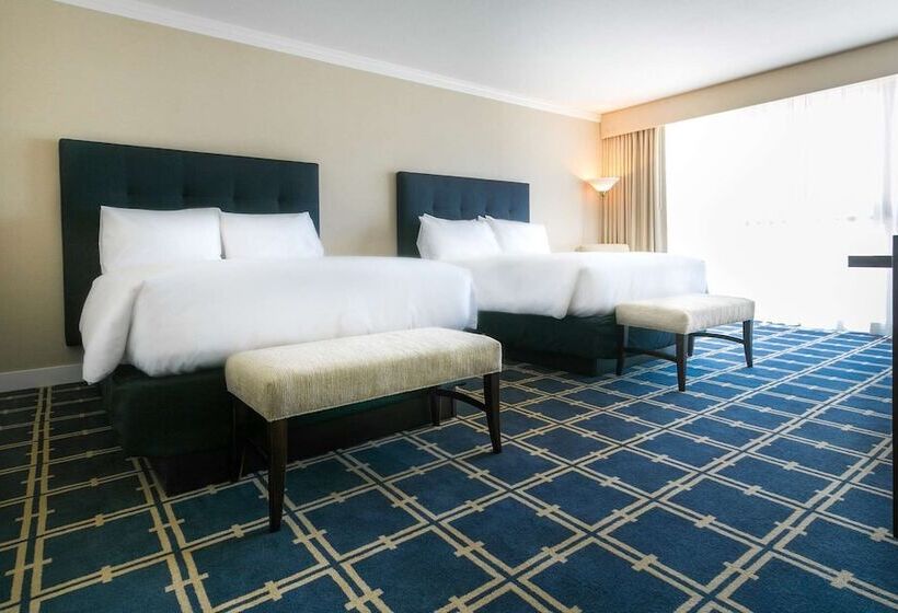 غرفة قياسية, Grand