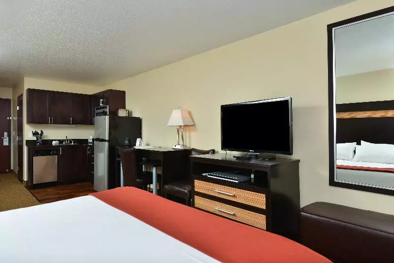 キングサイズベッドのエクゼクティブルーム, Holiday Inn Express Portland Se   Clackamas Area, An Ihg
