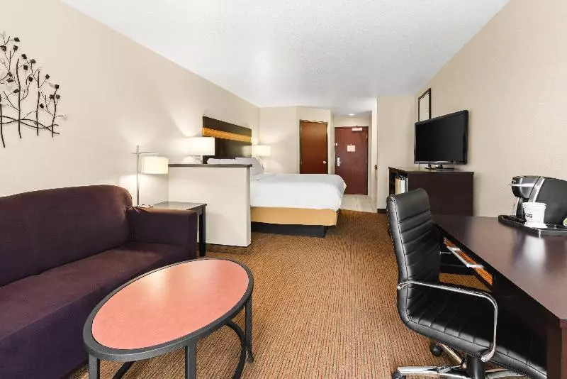 キングサイズベッドのスタンダードルーム, Holiday Inn Express Portland Se   Clackamas Area, An Ihg