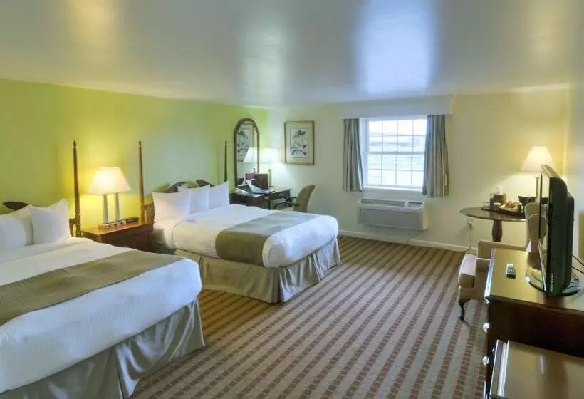 ２ダブルベッドのスタンダードルーム, Inn At Reading  & Conference Center