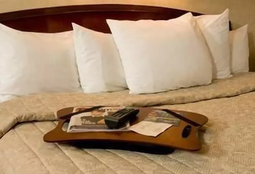 ２ダブルベッドのスタンダードルーム, Inn At Reading  & Conference Center